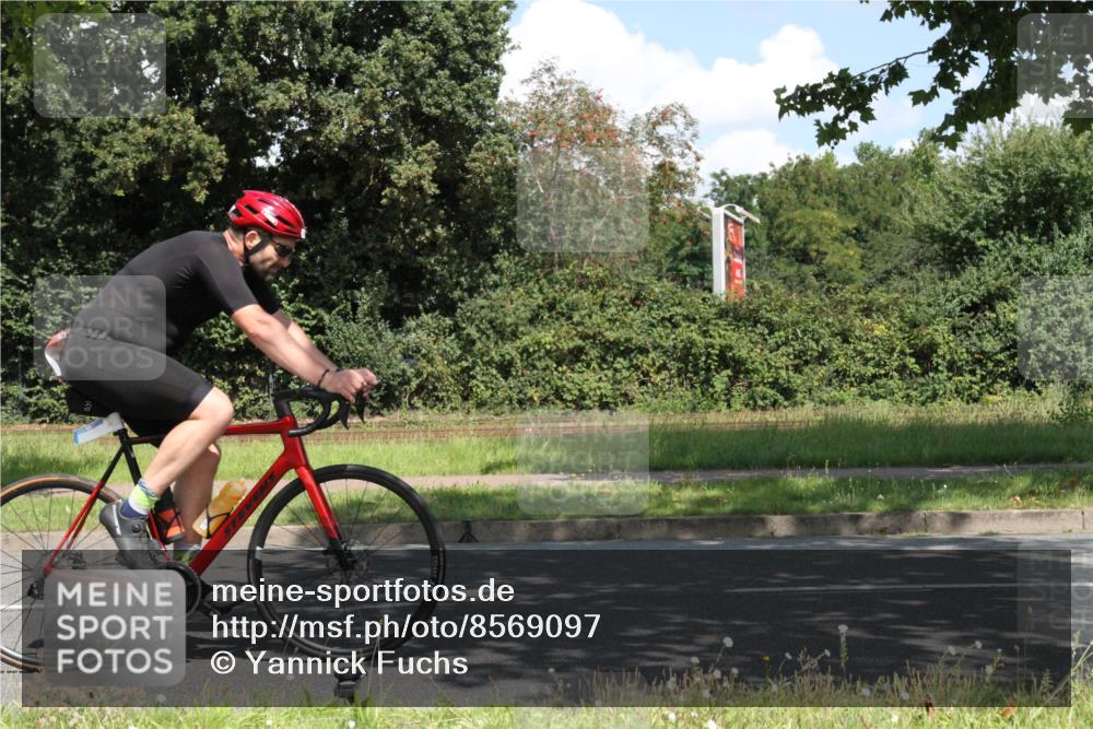 10.08.2025 - GEWOBA Citytriathlon Bremen Yannick Fuchs http://msf.ph/oto/8569097 10.08.2025 13:08:08 Radfahren 626, 643, 666, 687, 689, 774, 792, 838, 852 meine-sportfotos.de