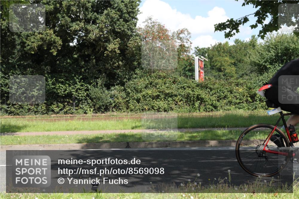 10.08.2025 - GEWOBA Citytriathlon Bremen Yannick Fuchs http://msf.ph/oto/8569098 10.08.2025 13:08:08 Radfahren 626, 643, 666, 687, 689, 774, 792, 838, 852 meine-sportfotos.de