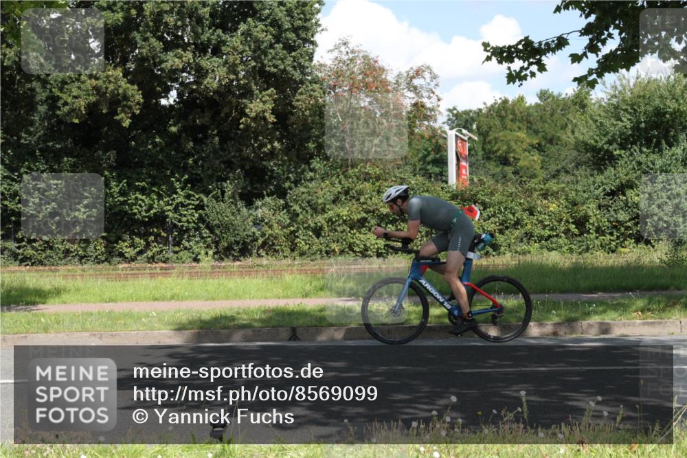 10.08.2025 - GEWOBA Citytriathlon Bremen Yannick Fuchs http://msf.ph/oto/8569099 10.08.2025 13:08:11 Radfahren 626, 643, 666, 687, 689, 792, 838, 852 meine-sportfotos.de