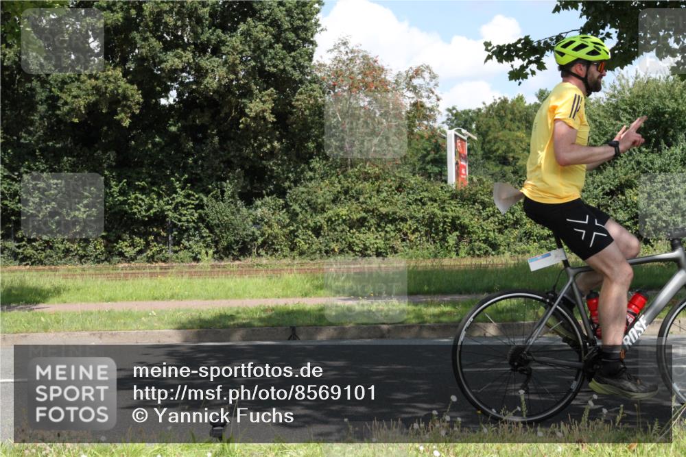 10.08.2025 - GEWOBA Citytriathlon Bremen Yannick Fuchs http://msf.ph/oto/8569101 10.08.2025 13:08:11 Radfahren 626, 643, 666, 687, 689, 792, 838, 852 meine-sportfotos.de