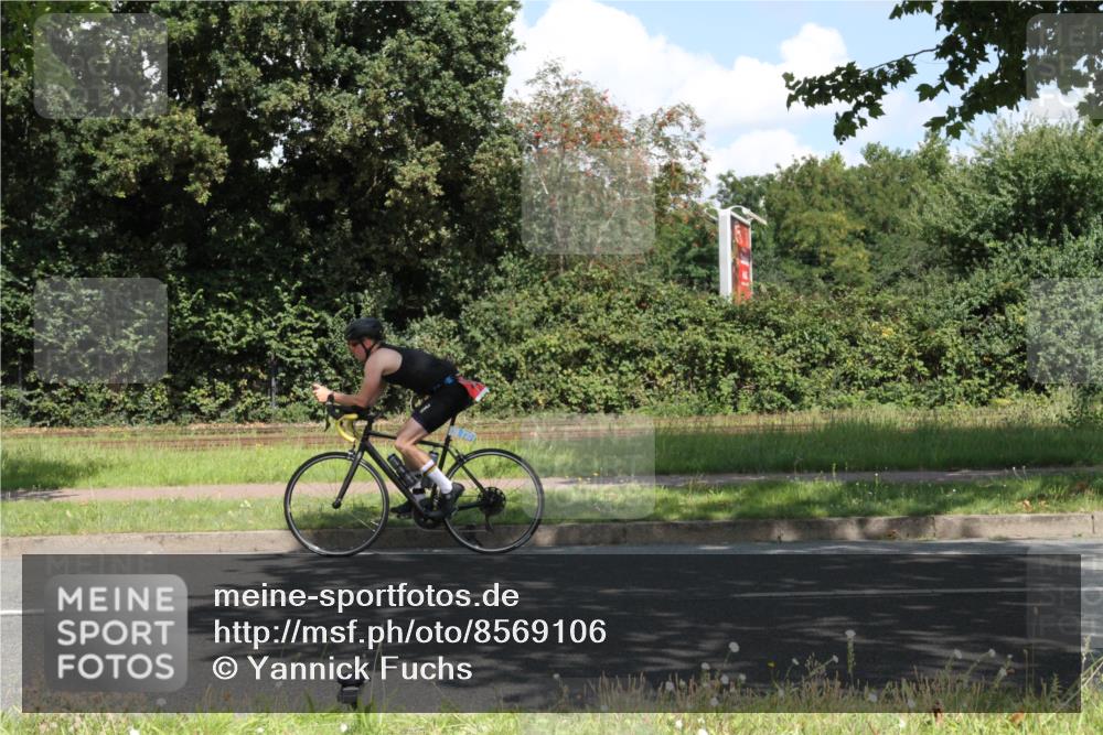 10.08.2025 - GEWOBA Citytriathlon Bremen Yannick Fuchs http://msf.ph/oto/8569106 10.08.2025 13:08:16 Radfahren 626, 643, 666, 687, 792, 836, 838, 852, 980 meine-sportfotos.de