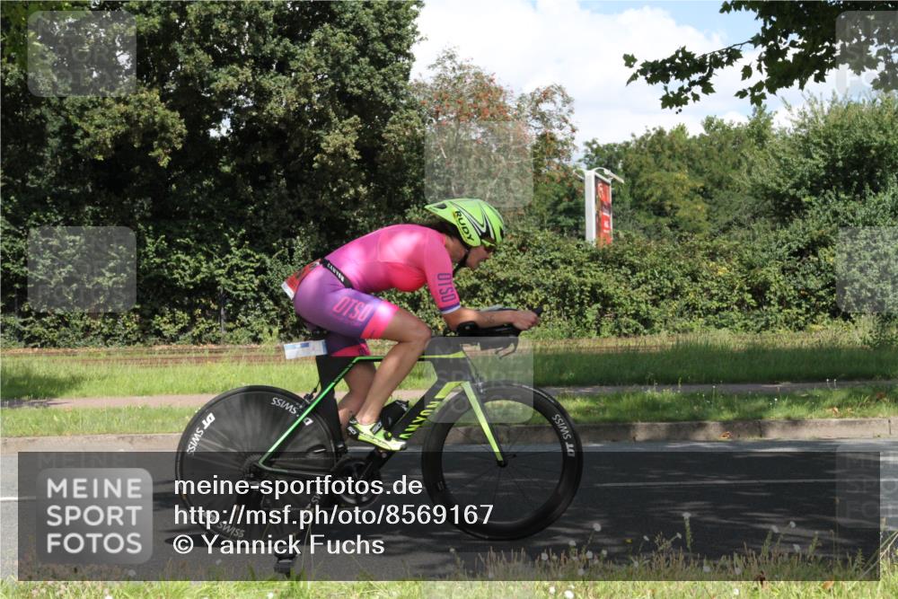 10.08.2025 - GEWOBA Citytriathlon Bremen Yannick Fuchs http://msf.ph/oto/8569167 10.08.2025 13:10:30 Radfahren 722, 752, 833, 834, 872, 891, 922, 956 meine-sportfotos.de