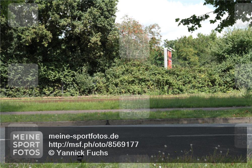 10.08.2025 - GEWOBA Citytriathlon Bremen Yannick Fuchs http://msf.ph/oto/8569177 10.08.2025 13:11:19 Radfahren 593, 664, 686, 688, 708, 738, 759, 915 meine-sportfotos.de