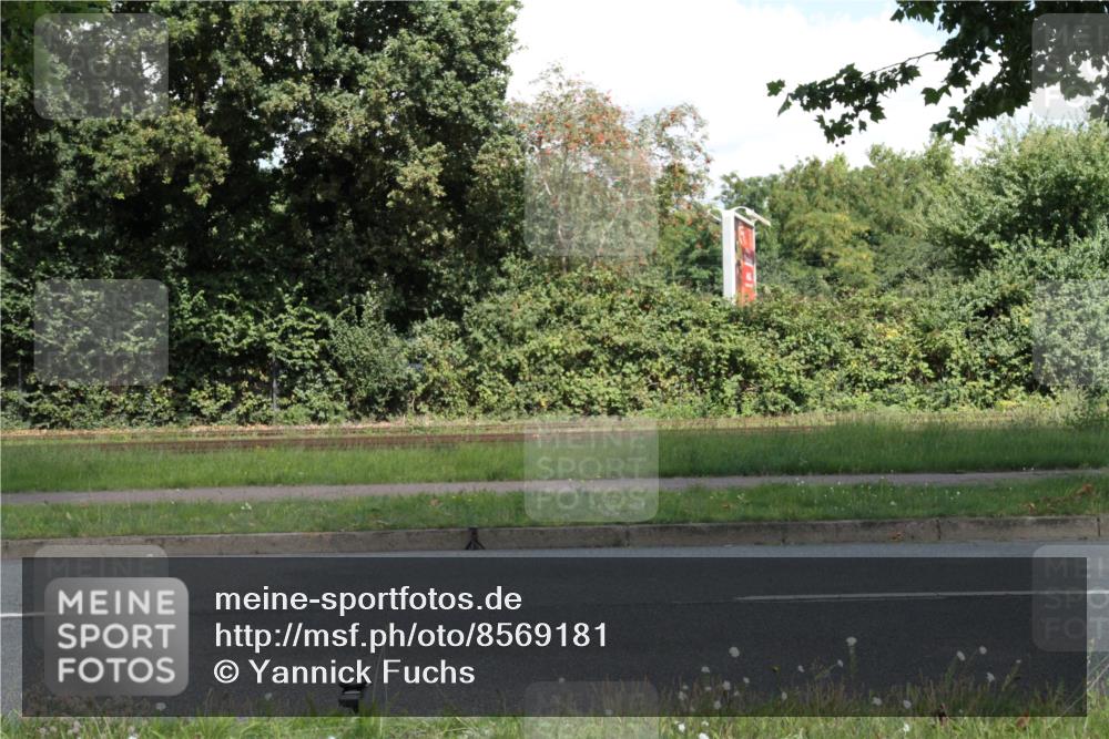10.08.2025 - GEWOBA Citytriathlon Bremen Yannick Fuchs http://msf.ph/oto/8569181 10.08.2025 13:11:20 Radfahren 593, 664, 686, 688, 708, 759, 915 meine-sportfotos.de