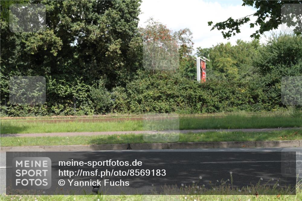 10.08.2025 - GEWOBA Citytriathlon Bremen Yannick Fuchs http://msf.ph/oto/8569183 10.08.2025 13:11:24 Radfahren 593, 604, 664, 686, 688, 708, 759, 915 meine-sportfotos.de