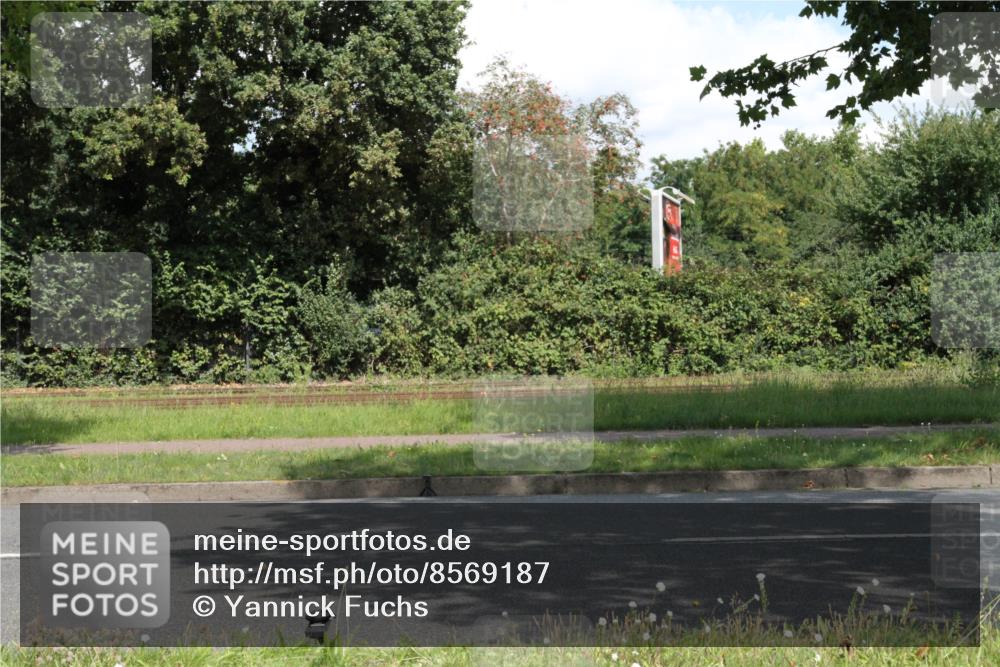 10.08.2025 - GEWOBA Citytriathlon Bremen Yannick Fuchs http://msf.ph/oto/8569187 10.08.2025 13:11:25 Radfahren 593, 604, 664, 686, 688, 708, 759, 915 meine-sportfotos.de