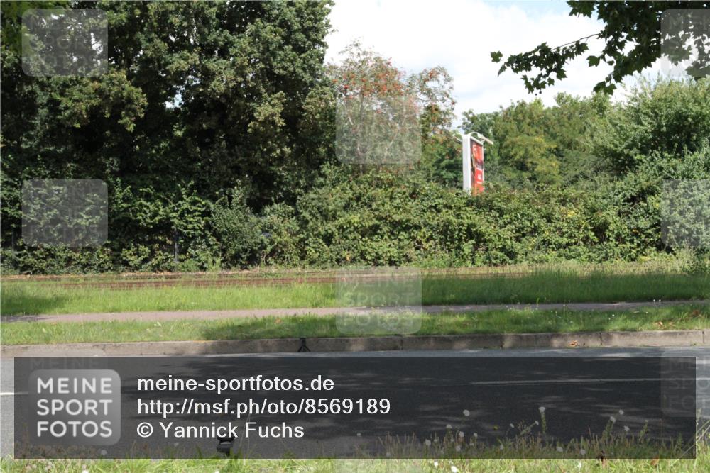 10.08.2025 - GEWOBA Citytriathlon Bremen Yannick Fuchs http://msf.ph/oto/8569189 10.08.2025 13:11:29 Radfahren 604, 664, 667, 686, 688, 708, 894, 915, 937 meine-sportfotos.de