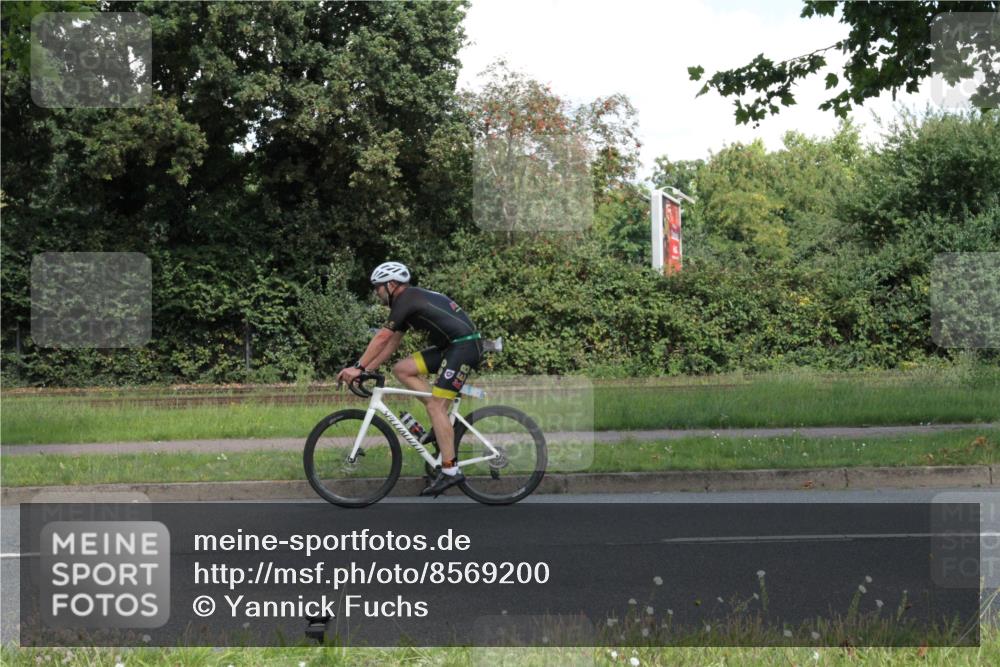 10.08.2025 - GEWOBA Citytriathlon Bremen Yannick Fuchs http://msf.ph/oto/8569200 10.08.2025 13:11:41 Radfahren 604, 635, 667, 750, 894, 915, 933, 937, 966, 1017, 1032 meine-sportfotos.de