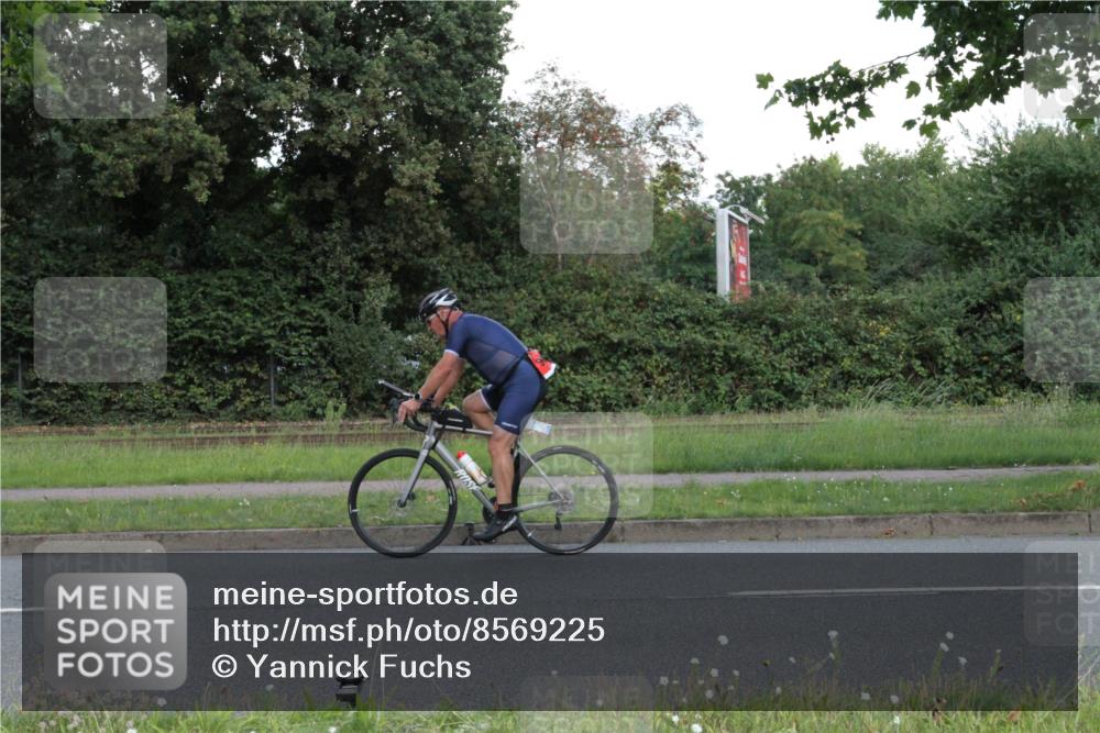 10.08.2025 - GEWOBA Citytriathlon Bremen Yannick Fuchs http://msf.ph/oto/8569225 10.08.2025 13:12:32 Radfahren 789, 895, 902, 924, 1035 meine-sportfotos.de