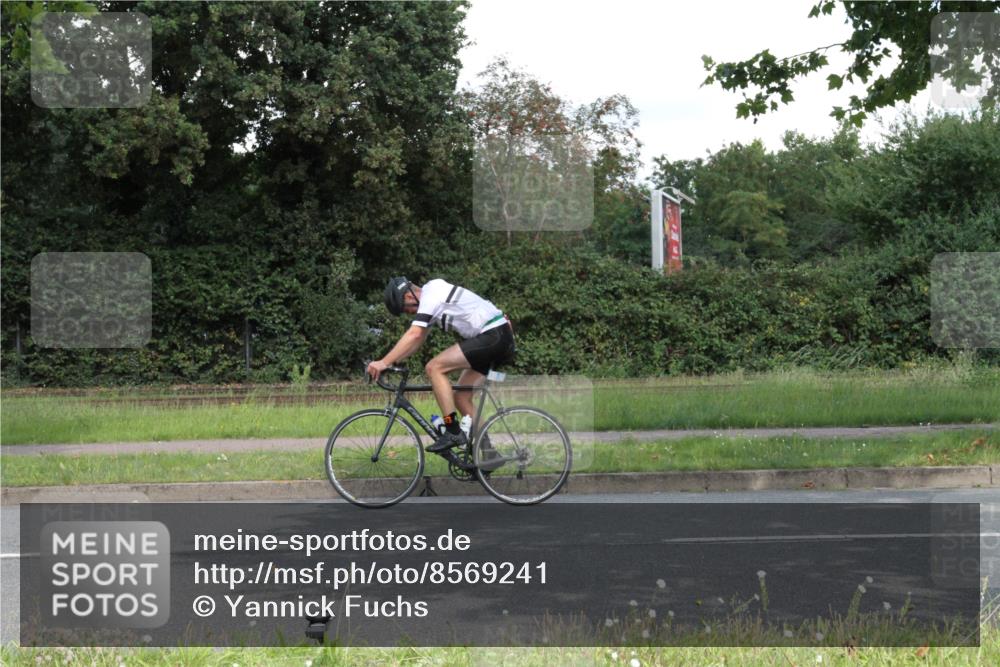 10.08.2025 - GEWOBA Citytriathlon Bremen Yannick Fuchs http://msf.ph/oto/8569241 10.08.2025 13:13:08 Radfahren  meine-sportfotos.de