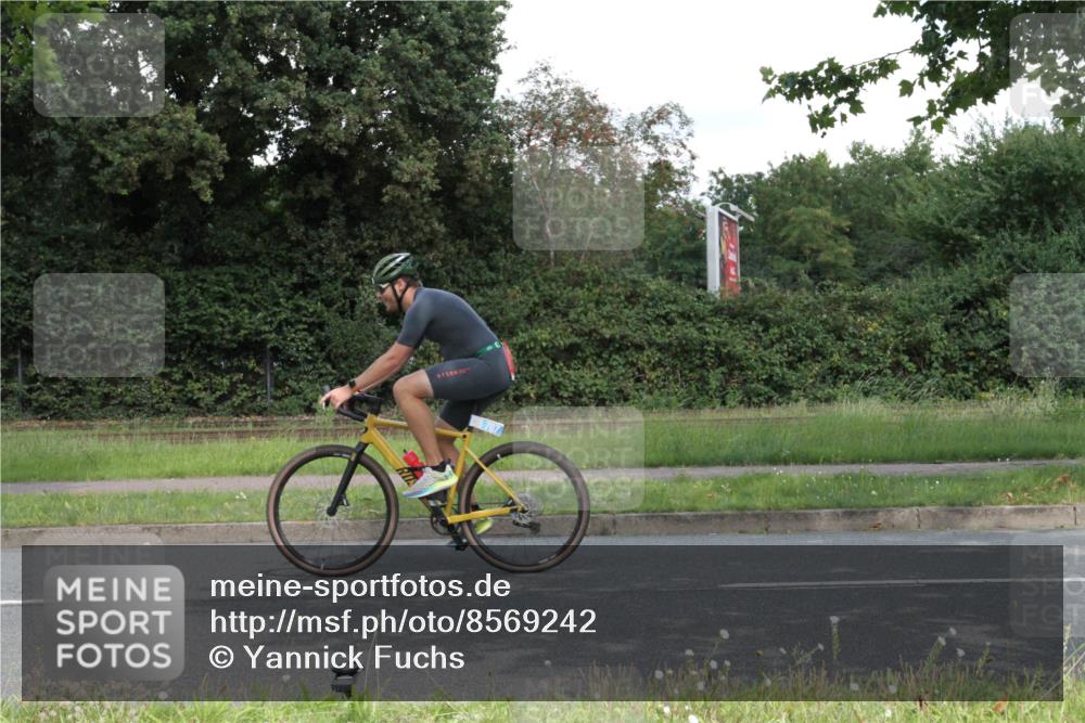 10.08.2025 - GEWOBA Citytriathlon Bremen Yannick Fuchs http://msf.ph/oto/8569242 10.08.2025 13:13:08 Radfahren  meine-sportfotos.de