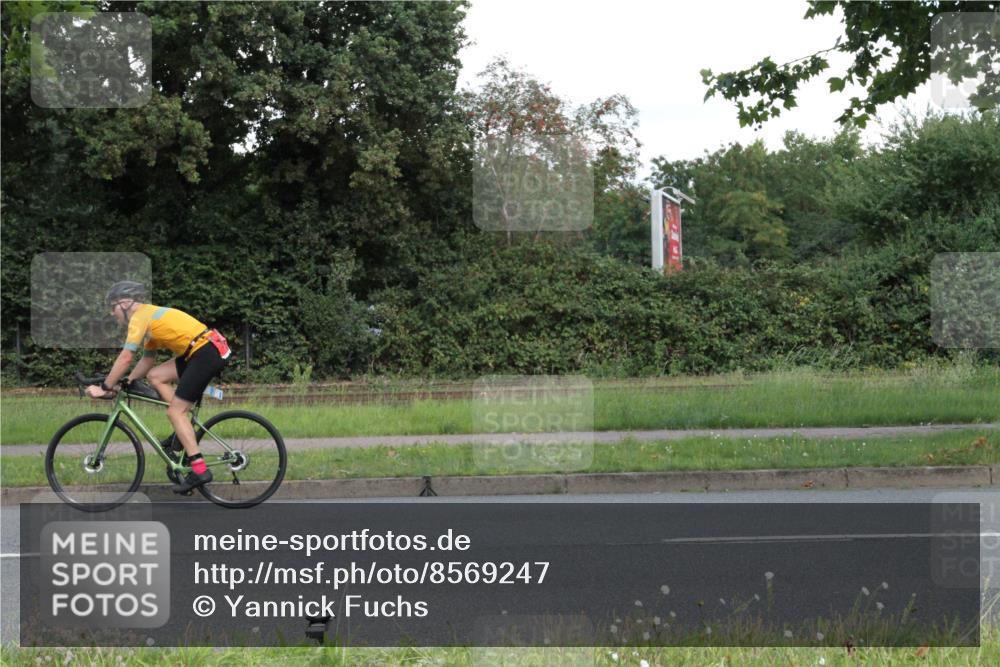 10.08.2025 - GEWOBA Citytriathlon Bremen Yannick Fuchs http://msf.ph/oto/8569247 10.08.2025 13:13:22 Radfahren 905, 1015, 1029, 1039 meine-sportfotos.de