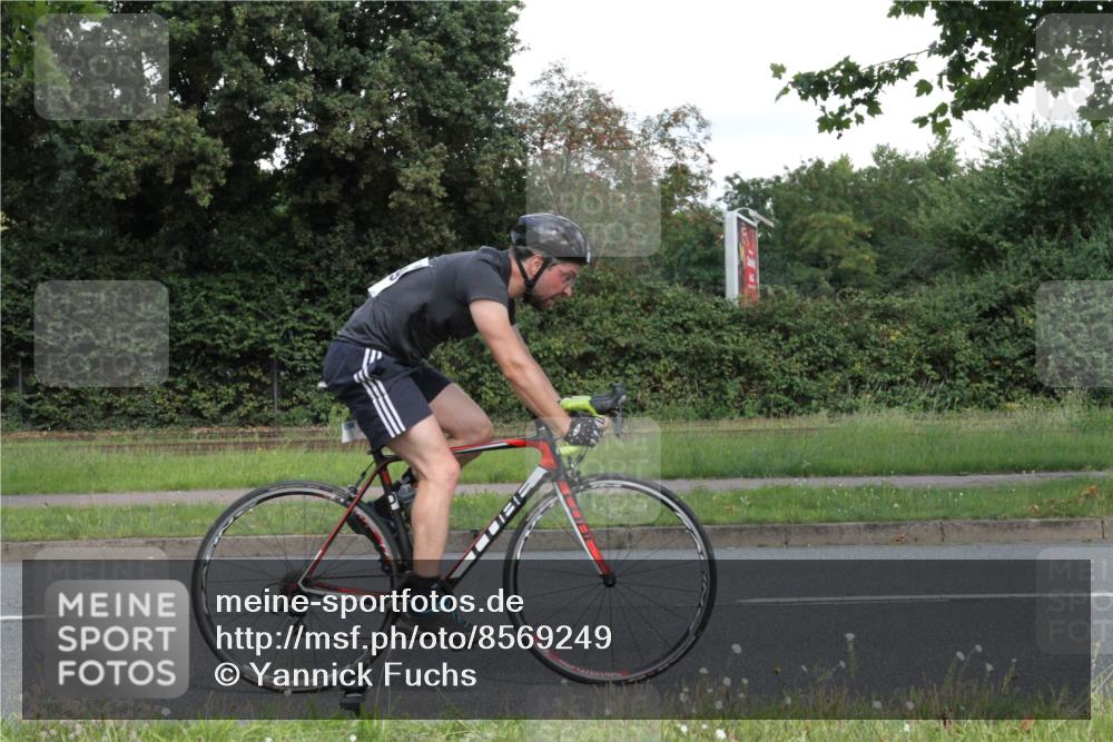 10.08.2025 - GEWOBA Citytriathlon Bremen Yannick Fuchs http://msf.ph/oto/8569249 10.08.2025 13:13:27 Radfahren 781, 905, 1015, 1029, 1039 meine-sportfotos.de