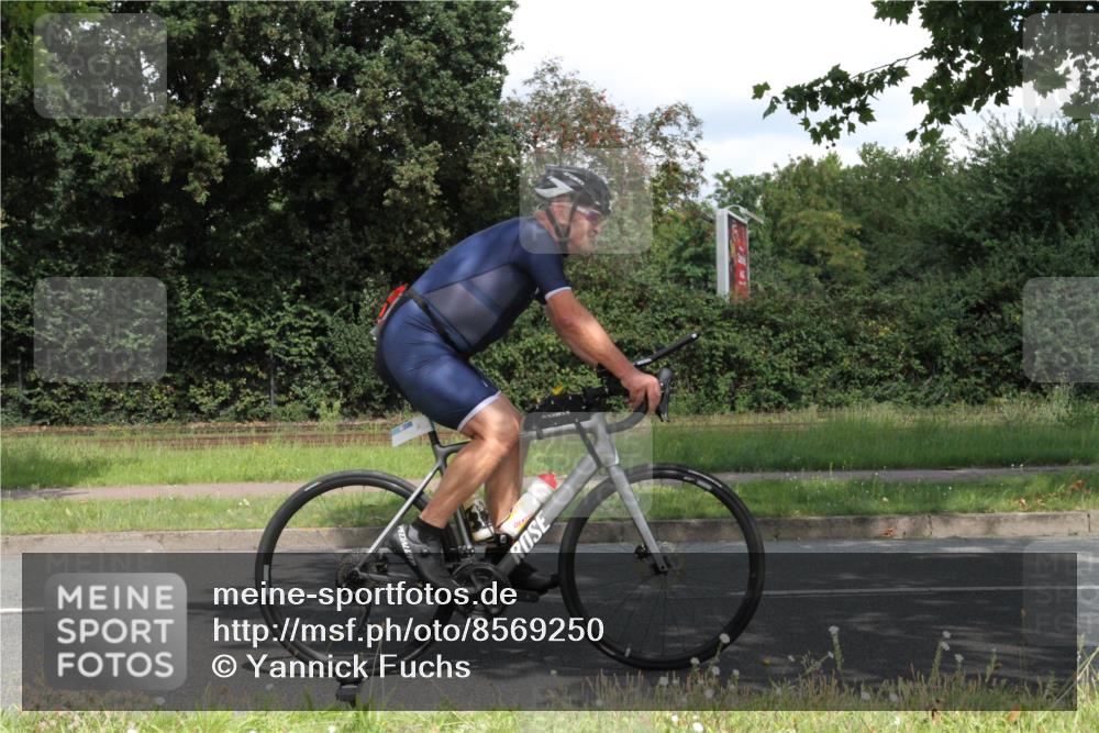 10.08.2025 - GEWOBA Citytriathlon Bremen Yannick Fuchs http://msf.ph/oto/8569250 10.08.2025 13:13:34 Radfahren 742, 781, 784, 790, 905, 982, 1015, 1029, 1039 meine-sportfotos.de