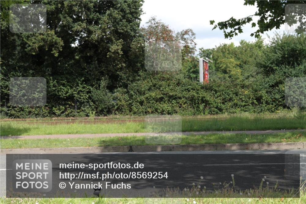 10.08.2025 - GEWOBA Citytriathlon Bremen Yannick Fuchs http://msf.ph/oto/8569254 10.08.2025 13:13:38 Radfahren 742, 781, 784, 790, 905, 982, 1015, 1033, 1039 meine-sportfotos.de
