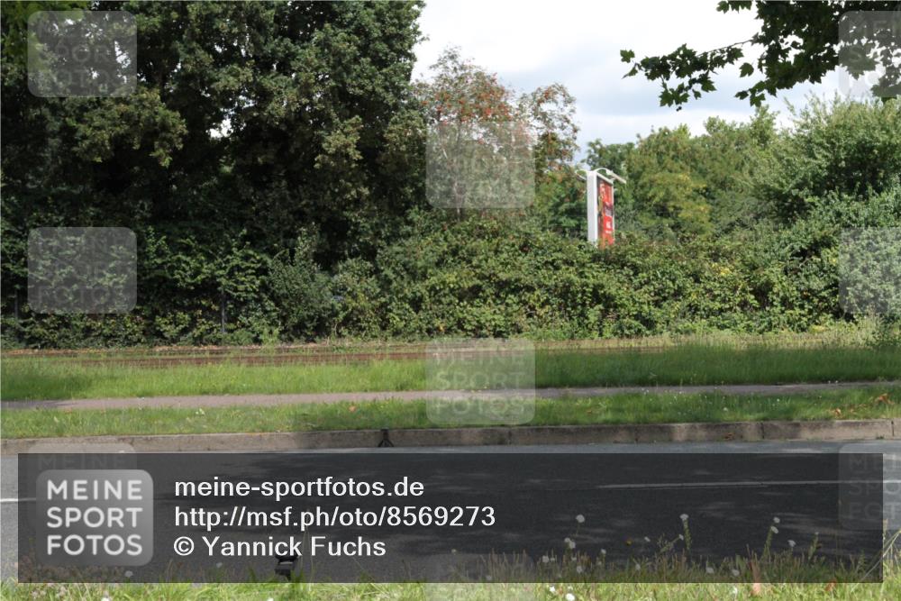 10.08.2025 - GEWOBA Citytriathlon Bremen Yannick Fuchs http://msf.ph/oto/8569273 10.08.2025 13:14:51 Radfahren 772, 877, 913 meine-sportfotos.de