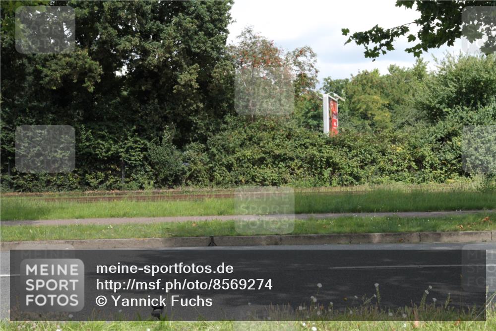 10.08.2025 - GEWOBA Citytriathlon Bremen Yannick Fuchs http://msf.ph/oto/8569274 10.08.2025 13:14:51 Radfahren 772, 877, 913 meine-sportfotos.de