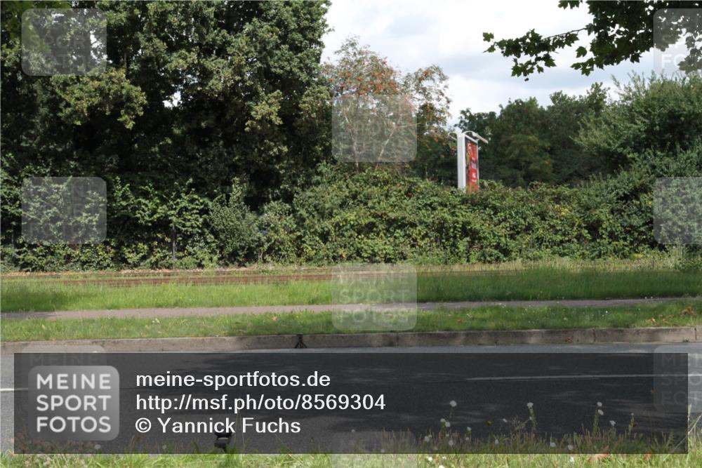 10.08.2025 - GEWOBA Citytriathlon Bremen Yannick Fuchs http://msf.ph/oto/8569304 10.08.2025 13:16:15 Radfahren 591, 632, 892 meine-sportfotos.de