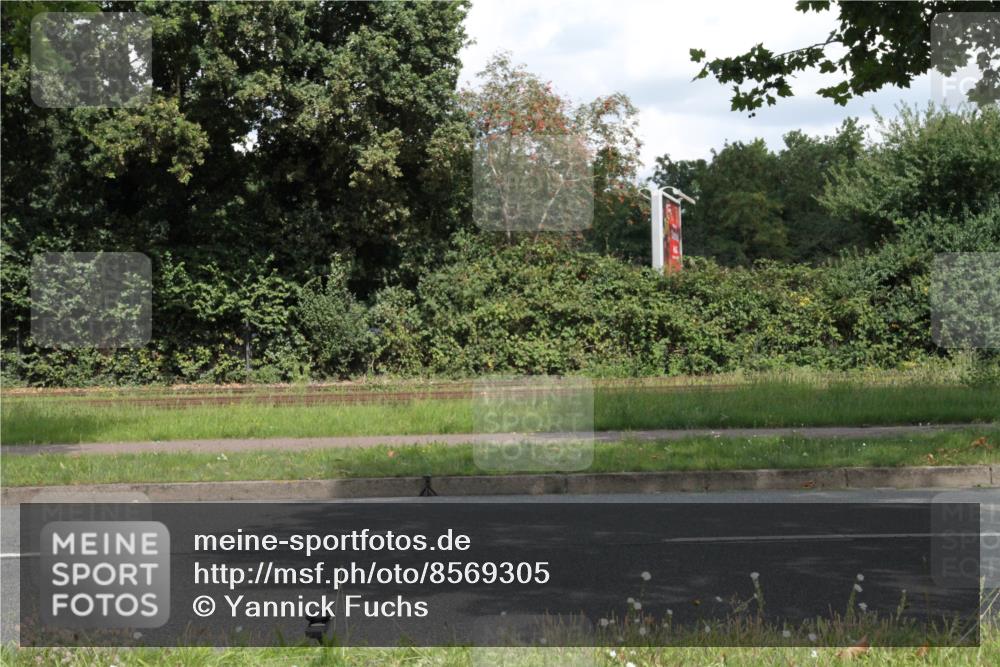 10.08.2025 - GEWOBA Citytriathlon Bremen Yannick Fuchs http://msf.ph/oto/8569305 10.08.2025 13:16:15 Radfahren 591, 632, 892 meine-sportfotos.de