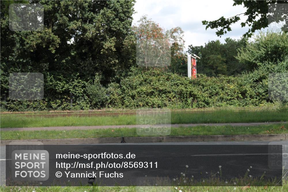 10.08.2025 - GEWOBA Citytriathlon Bremen Yannick Fuchs http://msf.ph/oto/8569311 10.08.2025 13:16:17 Radfahren 591, 632, 892 meine-sportfotos.de