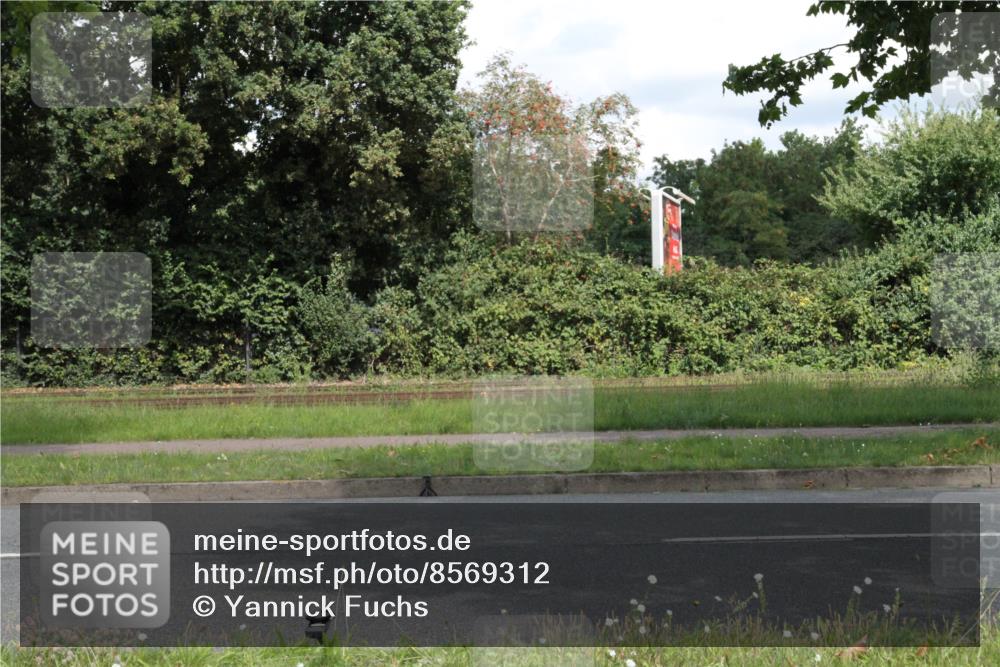 10.08.2025 - GEWOBA Citytriathlon Bremen Yannick Fuchs http://msf.ph/oto/8569312 10.08.2025 13:16:17 Radfahren 591, 632, 892 meine-sportfotos.de