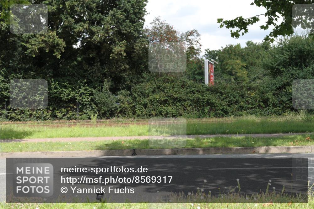10.08.2025 - GEWOBA Citytriathlon Bremen Yannick Fuchs http://msf.ph/oto/8569317 10.08.2025 13:16:24 Radfahren 591, 632, 813, 869, 892 meine-sportfotos.de