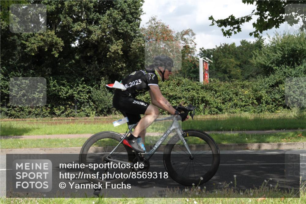 10.08.2025 - GEWOBA Citytriathlon Bremen Yannick Fuchs http://msf.ph/oto/8569318 10.08.2025 13:16:27 Radfahren 591, 632, 813, 869, 892 meine-sportfotos.de