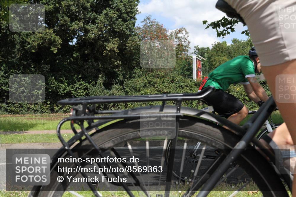 10.08.2025 - GEWOBA Citytriathlon Bremen Yannick Fuchs http://msf.ph/oto/8569363 10.08.2025 13:22:43 Radfahren 829 meine-sportfotos.de
