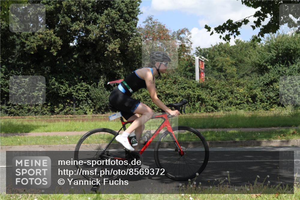 10.08.2025 - GEWOBA Citytriathlon Bremen Yannick Fuchs http://msf.ph/oto/8569372 10.08.2025 13:23:53 Radfahren 930, 965, 972 meine-sportfotos.de