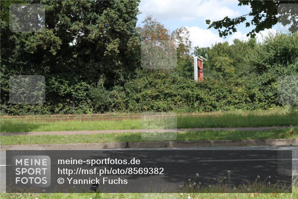 10.08.2025 - GEWOBA Citytriathlon Bremen Yannick Fuchs http://msf.ph/oto/8569382 10.08.2025 13:26:47 Radfahren 809, 962 meine-sportfotos.de