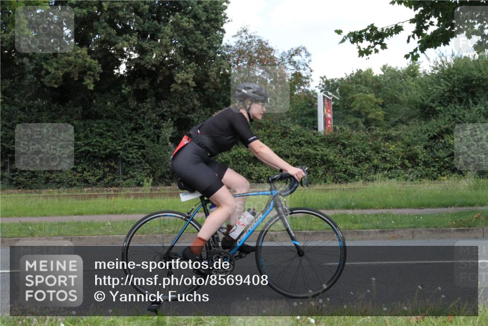 10.08.2025 - GEWOBA Citytriathlon Bremen Yannick Fuchs http://msf.ph/oto/8569408 10.08.2025 13:28:02 Radfahren 746, 941 meine-sportfotos.de