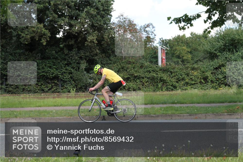 10.08.2025 - GEWOBA Citytriathlon Bremen Yannick Fuchs http://msf.ph/oto/8569432 10.08.2025 13:29:02 Radfahren  meine-sportfotos.de