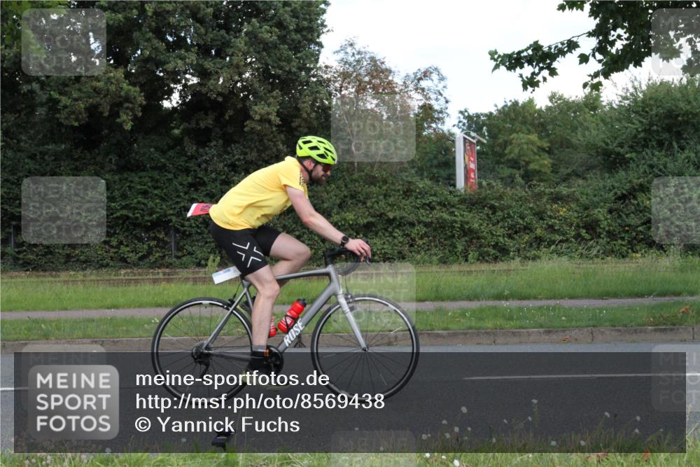 10.08.2025 - GEWOBA Citytriathlon Bremen Yannick Fuchs http://msf.ph/oto/8569438 10.08.2025 13:30:07 Radfahren 792, 942 meine-sportfotos.de