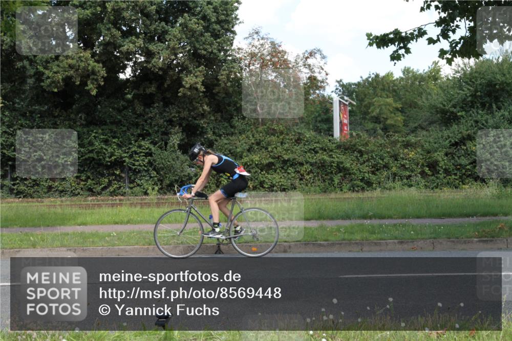 10.08.2025 - GEWOBA Citytriathlon Bremen Yannick Fuchs http://msf.ph/oto/8569448 10.08.2025 13:31:35 Radfahren 724 meine-sportfotos.de