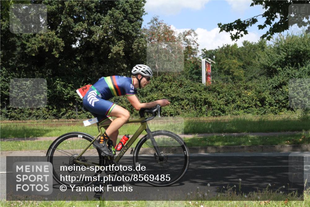 10.08.2025 - GEWOBA Citytriathlon Bremen Yannick Fuchs http://msf.ph/oto/8569485 10.08.2025 13:35:16 Radfahren 602 meine-sportfotos.de