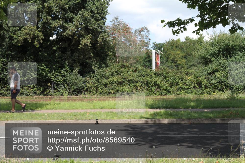 10.08.2025 - GEWOBA Citytriathlon Bremen Yannick Fuchs http://msf.ph/oto/8569540 10.08.2025 14:00:53 Radfahren  meine-sportfotos.de