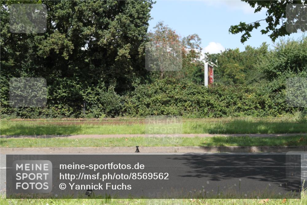 10.08.2025 - GEWOBA Citytriathlon Bremen Yannick Fuchs http://msf.ph/oto/8569562 10.08.2025 14:09:04 Radfahren 85, 165 meine-sportfotos.de