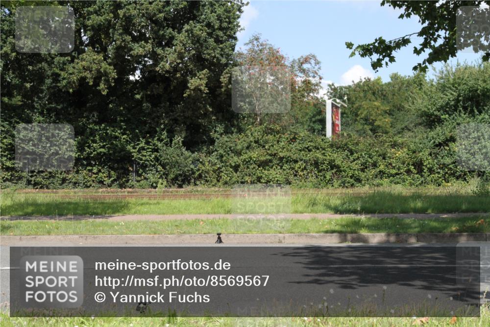 10.08.2025 - GEWOBA Citytriathlon Bremen Yannick Fuchs http://msf.ph/oto/8569567 10.08.2025 14:09:42 Radfahren 49 meine-sportfotos.de