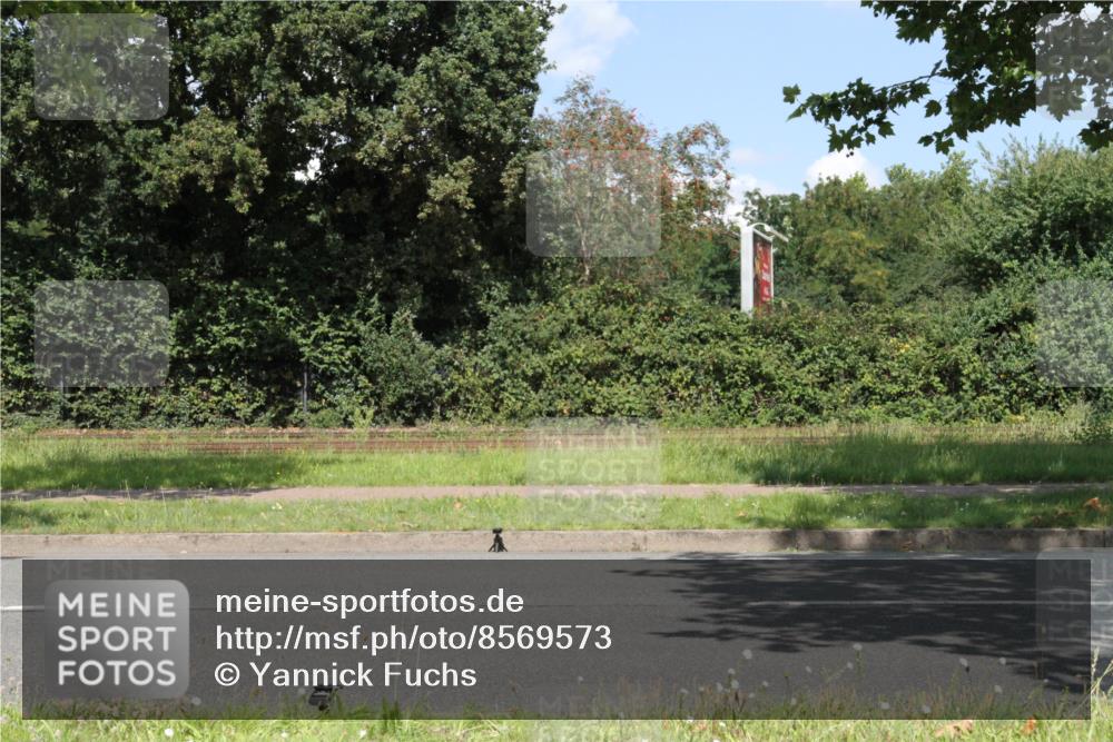 10.08.2025 - GEWOBA Citytriathlon Bremen Yannick Fuchs http://msf.ph/oto/8569573 10.08.2025 14:10:13 Radfahren 159 meine-sportfotos.de