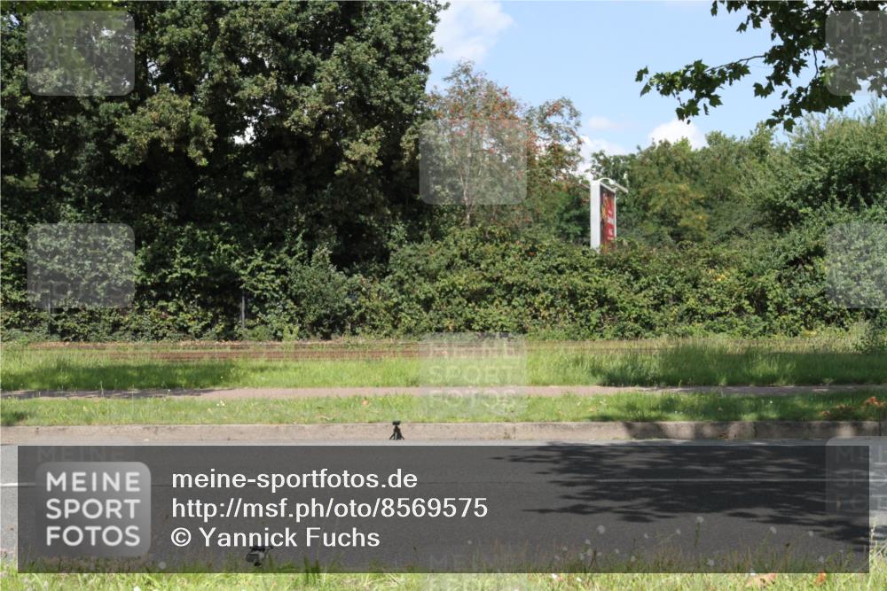 10.08.2025 - GEWOBA Citytriathlon Bremen Yannick Fuchs http://msf.ph/oto/8569575 10.08.2025 14:10:20 Radfahren 159 meine-sportfotos.de