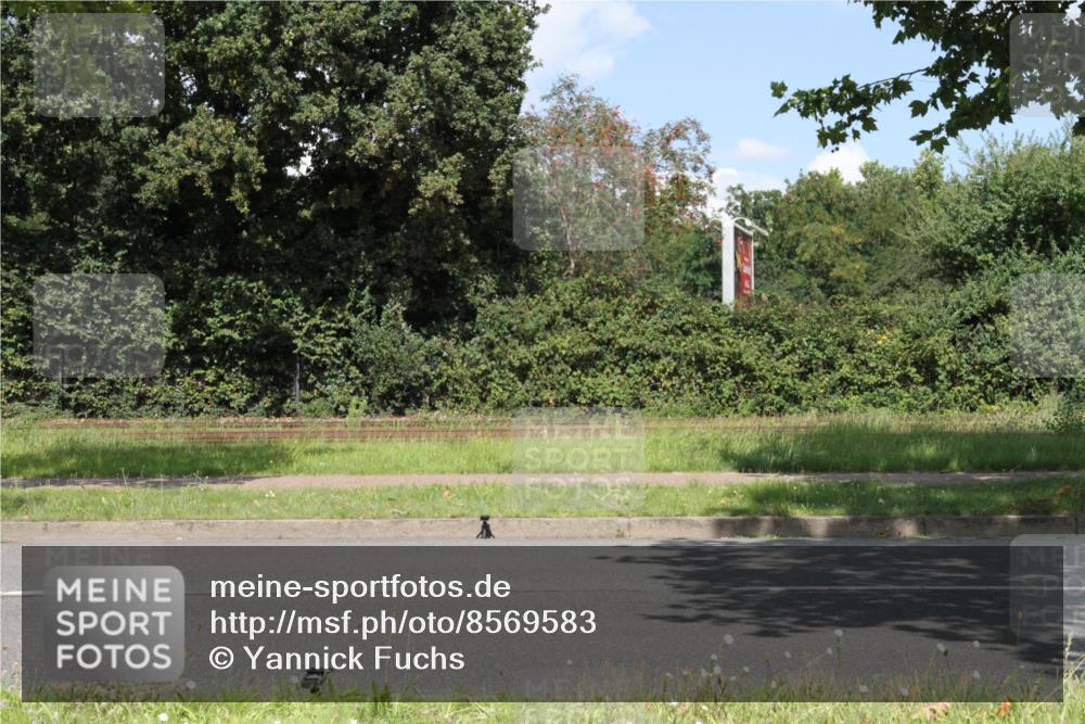 10.08.2025 - GEWOBA Citytriathlon Bremen Yannick Fuchs http://msf.ph/oto/8569583 10.08.2025 14:10:36 Radfahren  meine-sportfotos.de