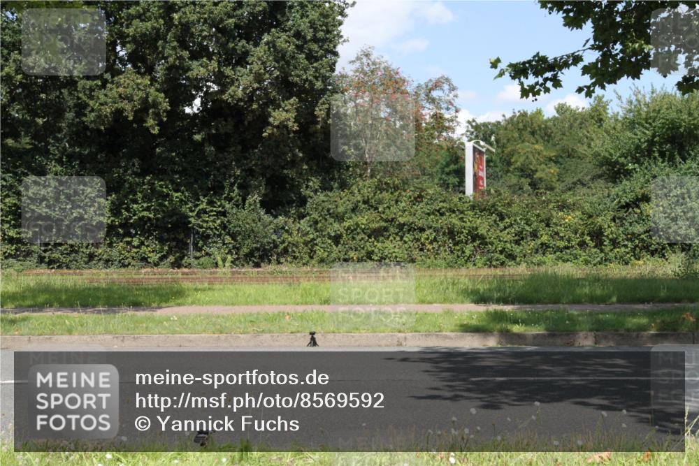 10.08.2025 - GEWOBA Citytriathlon Bremen Yannick Fuchs http://msf.ph/oto/8569592 10.08.2025 14:11:17 Radfahren  meine-sportfotos.de