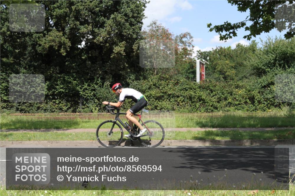 10.08.2025 - GEWOBA Citytriathlon Bremen Yannick Fuchs http://msf.ph/oto/8569594 10.08.2025 14:11:20 Radfahren 161 meine-sportfotos.de