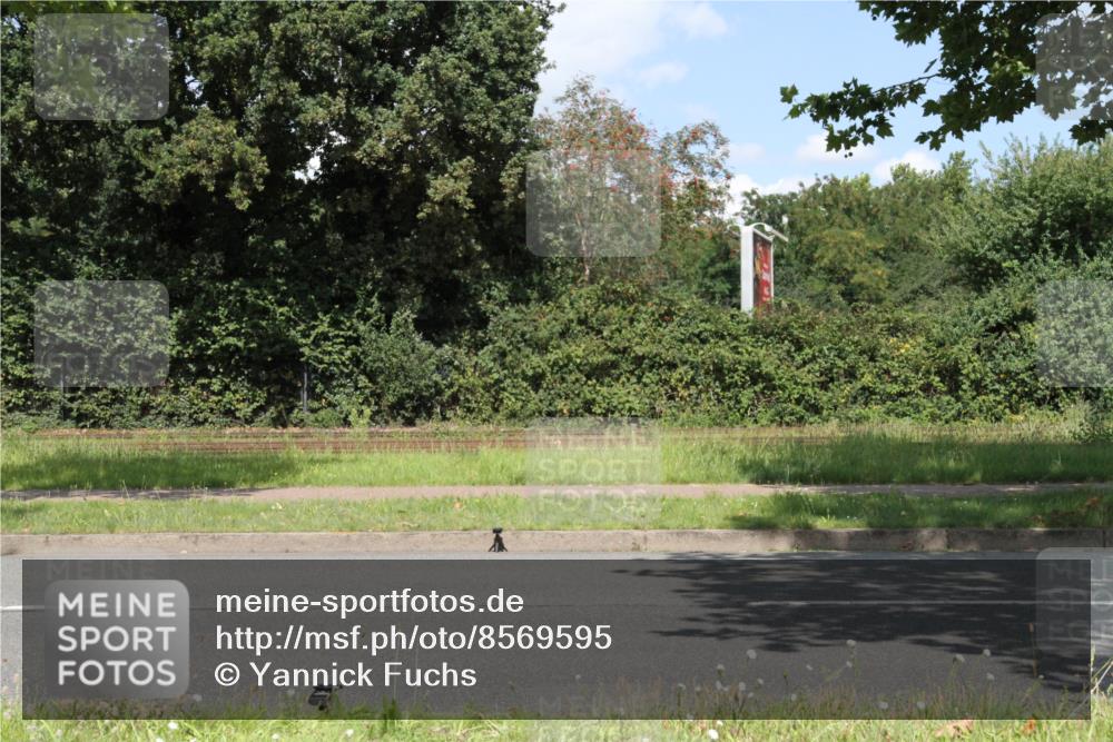 10.08.2025 - GEWOBA Citytriathlon Bremen Yannick Fuchs http://msf.ph/oto/8569595 10.08.2025 14:11:21 Radfahren 161 meine-sportfotos.de