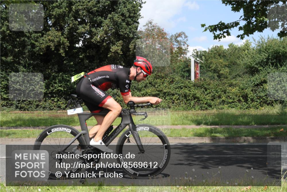 10.08.2025 - GEWOBA Citytriathlon Bremen Yannick Fuchs http://msf.ph/oto/8569612 10.08.2025 14:11:56 Radfahren 12, 156, 168 meine-sportfotos.de