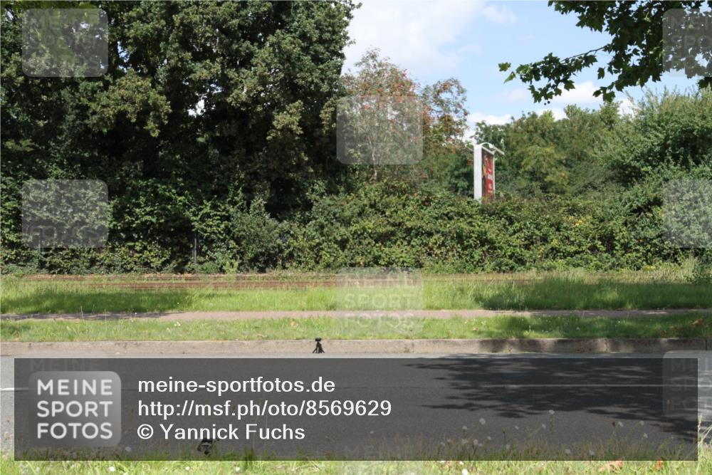 10.08.2025 - GEWOBA Citytriathlon Bremen Yannick Fuchs http://msf.ph/oto/8569629 10.08.2025 14:12:22 Radfahren 10, 27, 33, 42, 66, 171, 172, 178 meine-sportfotos.de