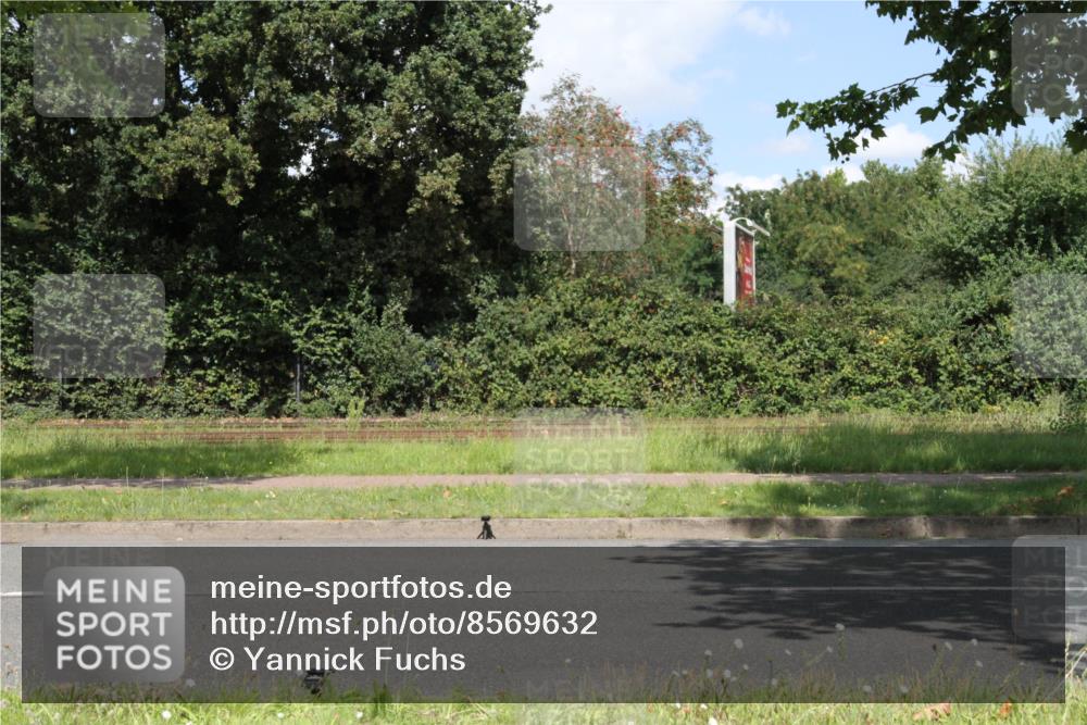10.08.2025 - GEWOBA Citytriathlon Bremen Yannick Fuchs http://msf.ph/oto/8569632 10.08.2025 14:12:23 Radfahren 10, 27, 33, 42, 66, 171, 172, 178 meine-sportfotos.de