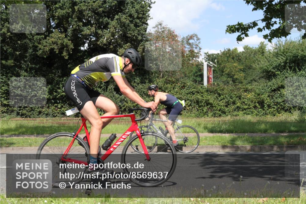 10.08.2025 - GEWOBA Citytriathlon Bremen Yannick Fuchs http://msf.ph/oto/8569637 10.08.2025 14:12:30 Radfahren 10, 33, 42, 66, 155, 171, 178 meine-sportfotos.de