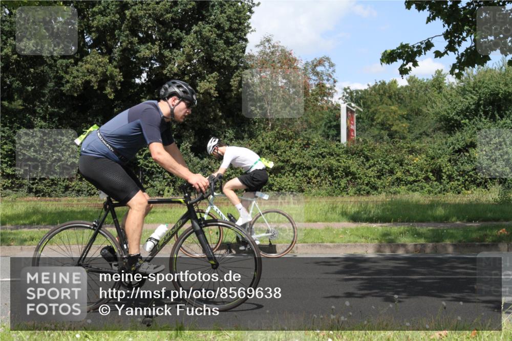 10.08.2025 - GEWOBA Citytriathlon Bremen Yannick Fuchs http://msf.ph/oto/8569638 10.08.2025 14:12:32 Radfahren 10, 33, 42, 66, 155, 171, 178 meine-sportfotos.de