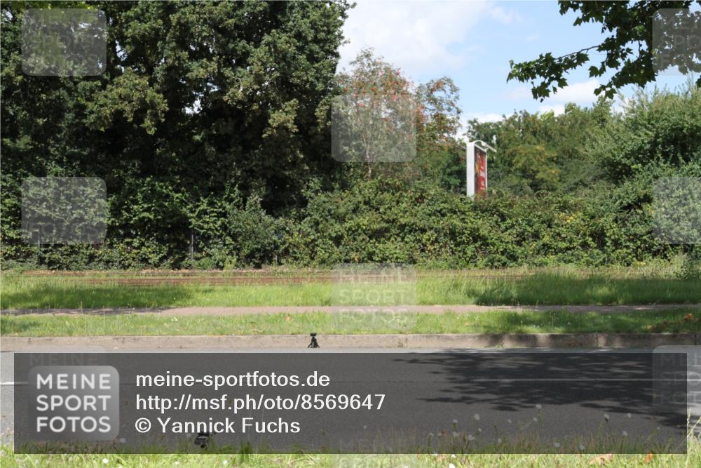 10.08.2025 - GEWOBA Citytriathlon Bremen Yannick Fuchs http://msf.ph/oto/8569647 10.08.2025 14:12:40 Radfahren 33, 66, 117, 155, 178 meine-sportfotos.de